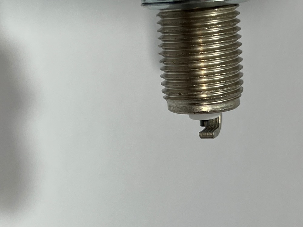 تصویر از شمع برو فرانسه تیتانیوم پایه کوتاه